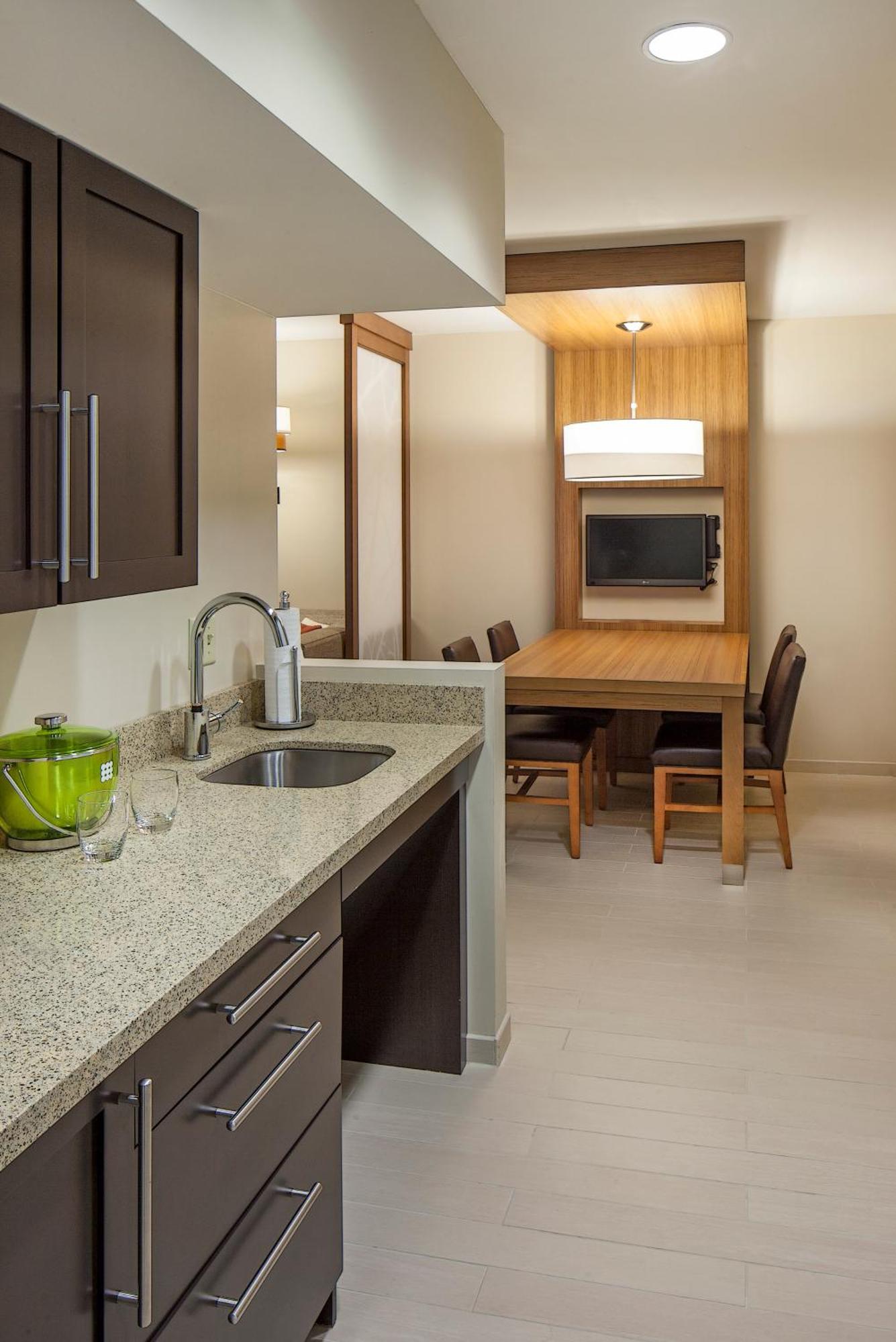 Hyatt Place Lincoln/Downtown-Haymarket Room photo